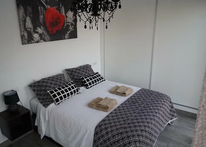 Appartamento Atico Con Terraza En Alameda De Hercules