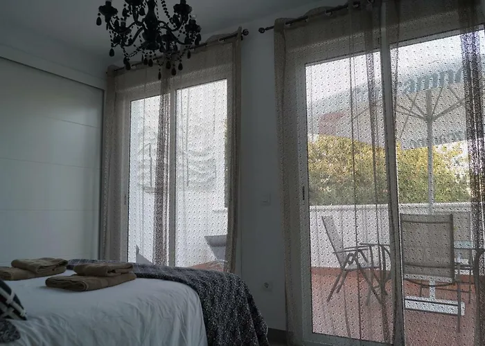 Atico Con Terraza En Alameda De Hercules *