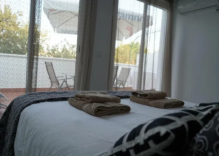 Atico Con Terraza En Alameda De Hercules